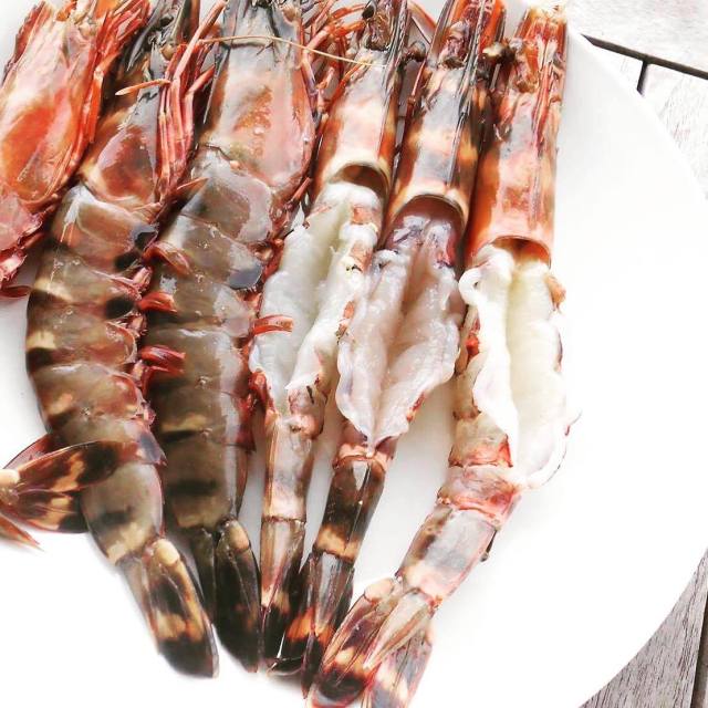 prawns butter fly, cut