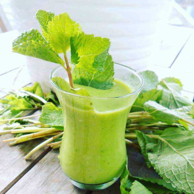 pea soup in small glass