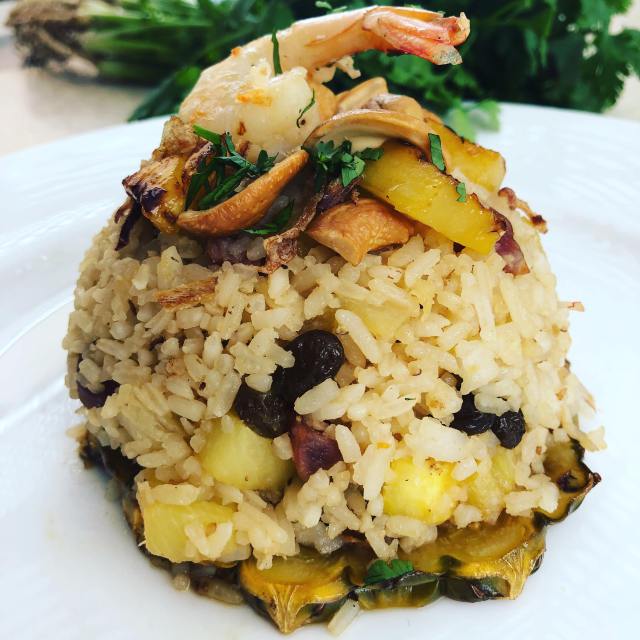 new pineapple, feture to put on the blog