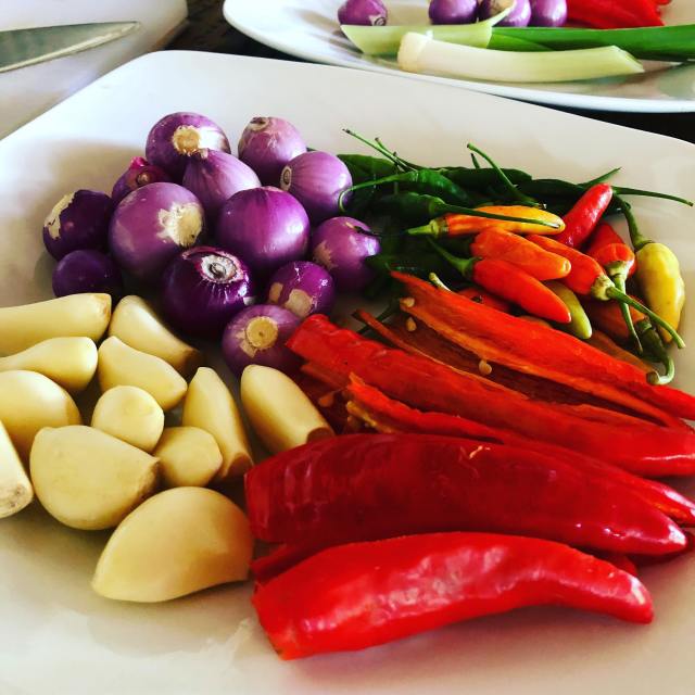 sate raw ingredients for paste