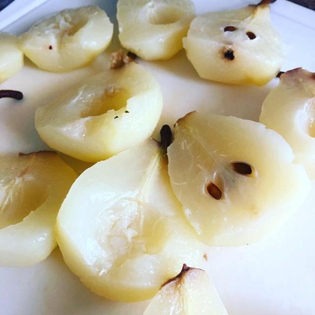 pears scoop for the tart 2